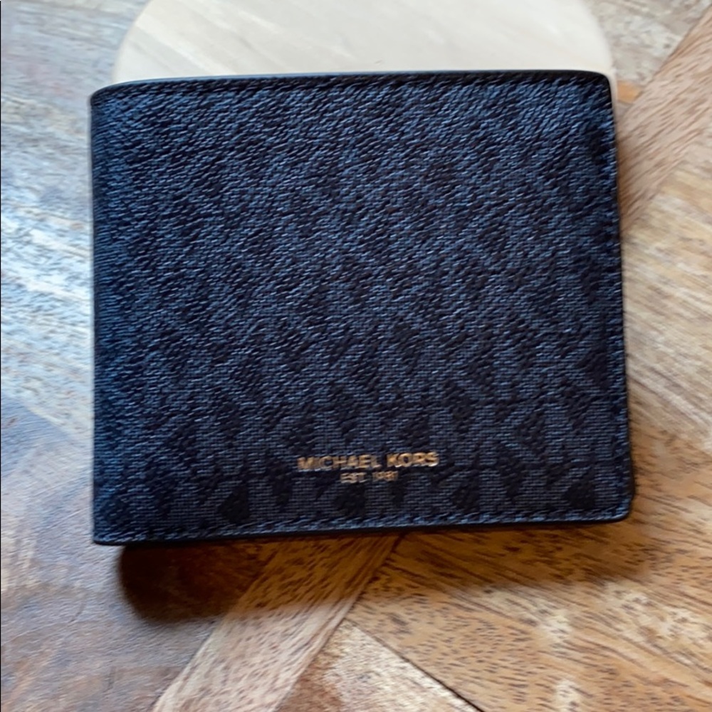 Men’s Michael Kors wallet New!